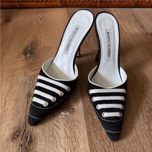 Manolo Blahnik Pointed Toe Black Suede Heels with Shoe Lace Heeled Mules Size 37